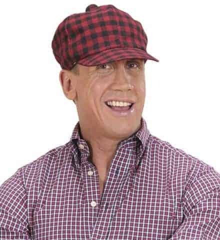CASQUETTE A CARREAUX (Modèle rouge et noir)
