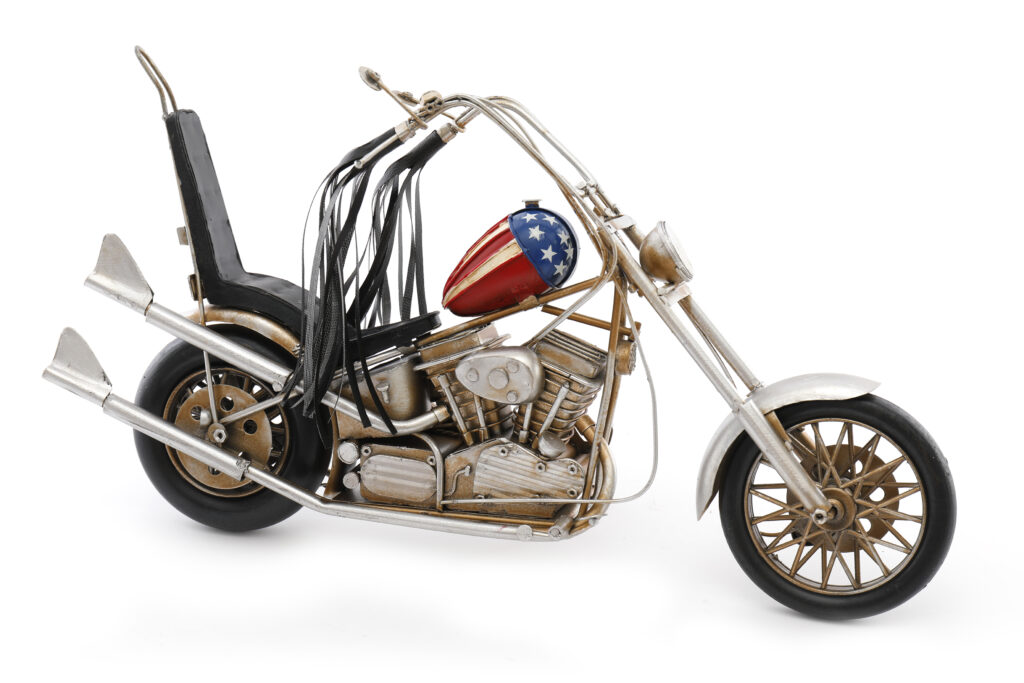 MOTO AMÉRICAINE (Décoration en métal) Dimension 38 x 21 cm
