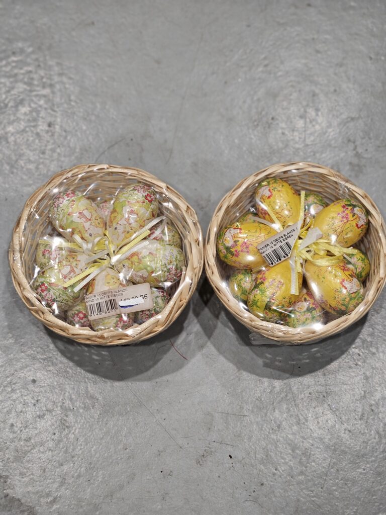 PANIER AVEC 10 OEUFS
