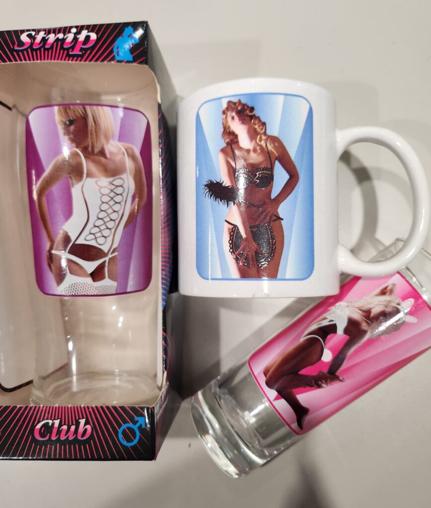 VERRES SEXY  (Modèles aléatoires)
